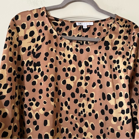 DR2 Designer Satin Tan and Black Pattern Print Blouse Women’s Size Large - Picture 10 of 16